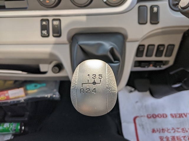 三菱ふそうキャンター冷凍車（冷蔵車）小型（2t・3t）[写真23]