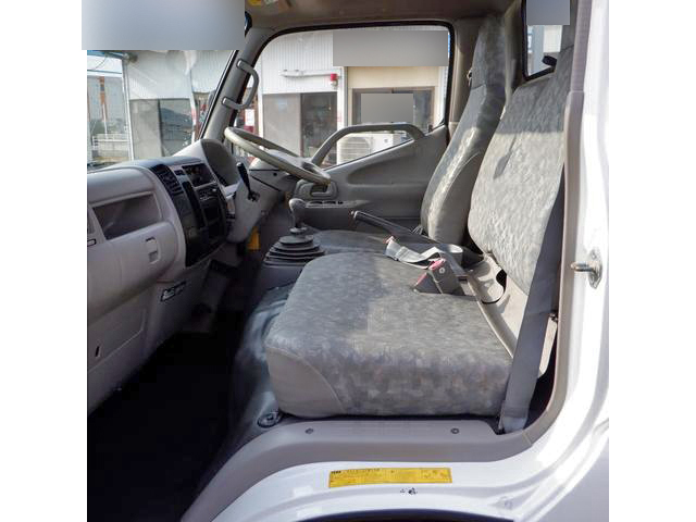 トヨタダイナ平ボディ小型（2t・3t）[写真37]