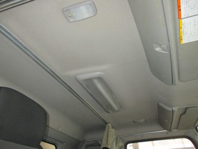 日野レンジャーアルミバン中型（4t）[写真18]