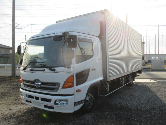 日野レンジャーアルミバン中型（4t）[写真03]