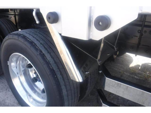 三菱ふそうファイタークレーン5段増トン（6t・8t）[写真24]