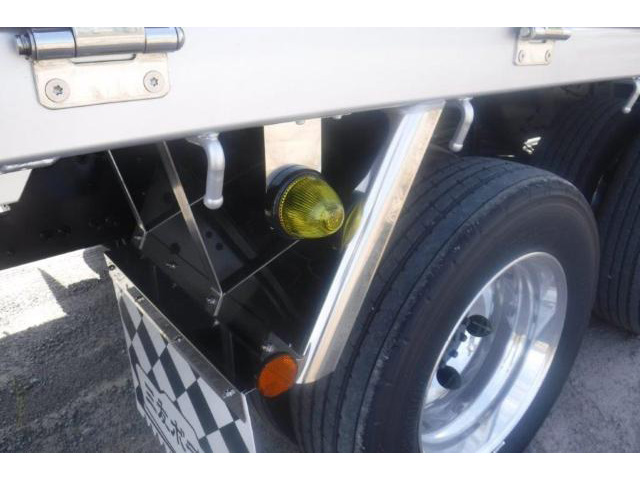 三菱ふそうファイタークレーン5段増トン（6t・8t）[写真25]