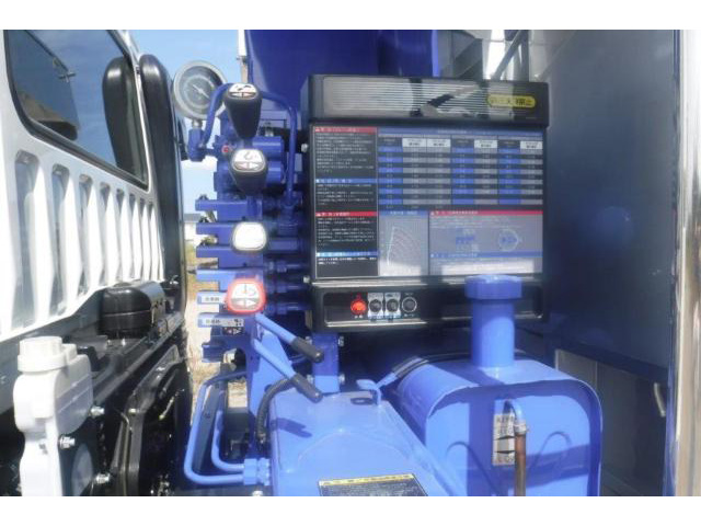 三菱ふそうファイタークレーン5段増トン（6t・8t）[写真30]