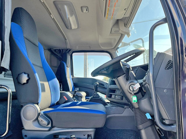 いすゞギガアルミブロック大型（10t）[写真31]