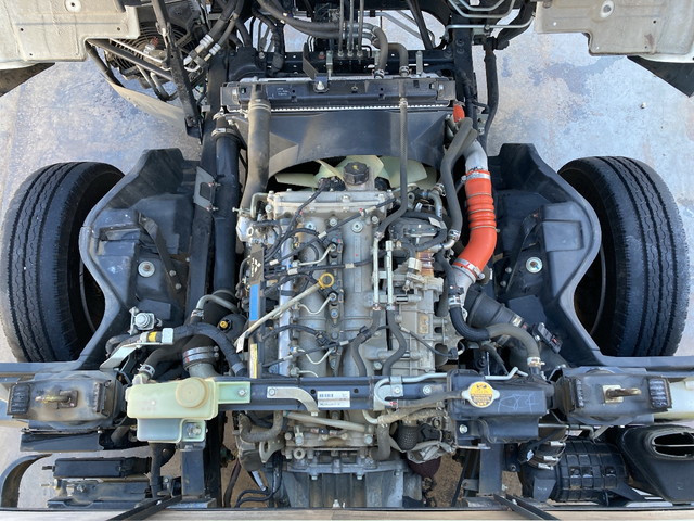 三菱ふそうキャンター平ボディ小型（2t・3t）[写真19]