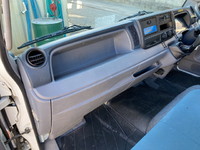 三菱ふそうキャンター平ボディ小型（2t・3t）[写真26]