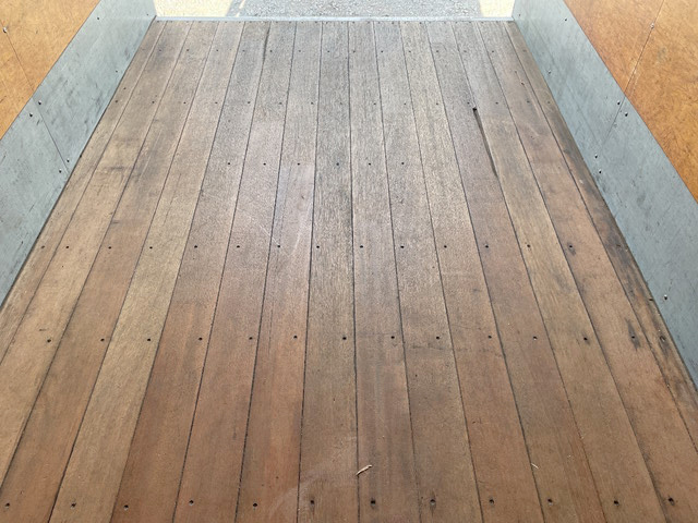 三菱ふそうキャンターアルミバン小型（2t・3t）[写真15]