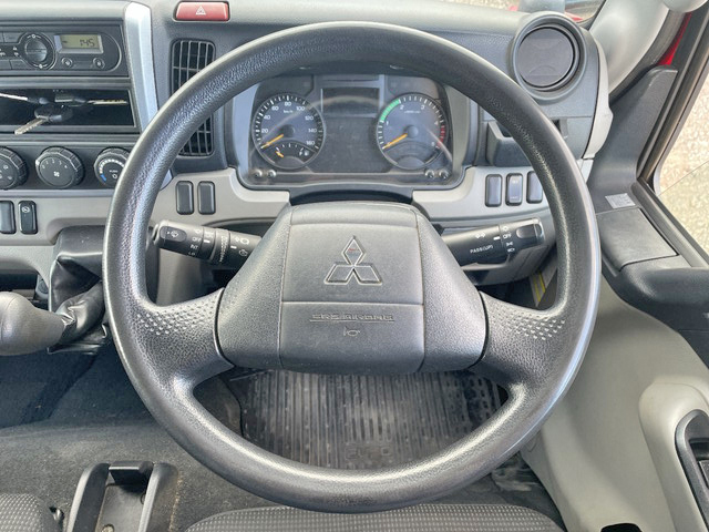 三菱ふそうキャンターアルミバン小型（2t・3t）[写真36]