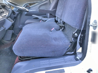 三菱ふそうキャンター平ボディ小型（2t・3t）[写真17]