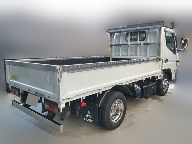 三菱ふそうキャンター平ボディ小型（2t・3t）[写真02]