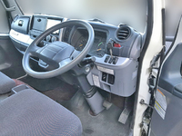 三菱ふそうキャンター平ボディ小型（2t・3t）[写真20]