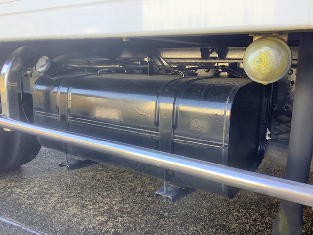 三菱ふそうキャンター冷凍車（冷蔵車）小型（2t・3t）[写真12]