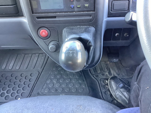 三菱ふそうキャンター冷凍車（冷蔵車）小型（2t・3t）[写真33]