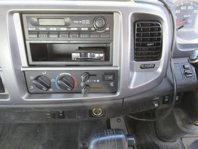 日野レンジャークレーン4段中型（4t）[写真09]