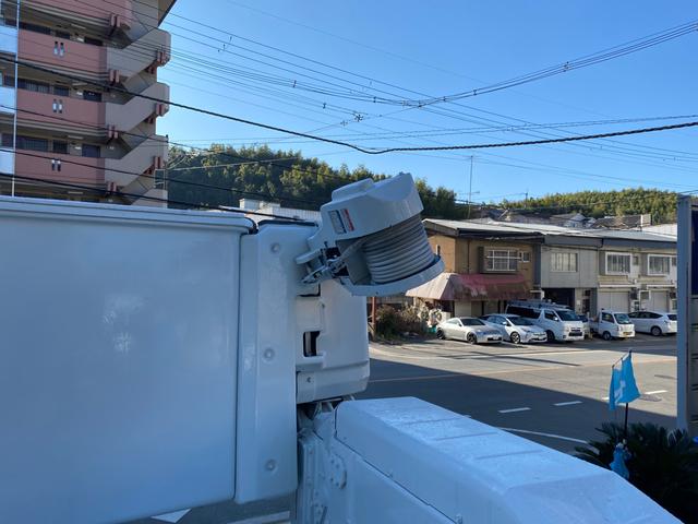 いすゞエルフ高所作業車小型（2t・3t）[写真19]