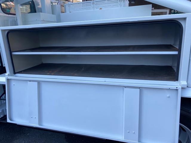 いすゞエルフ高所作業車小型（2t・3t）[写真09]