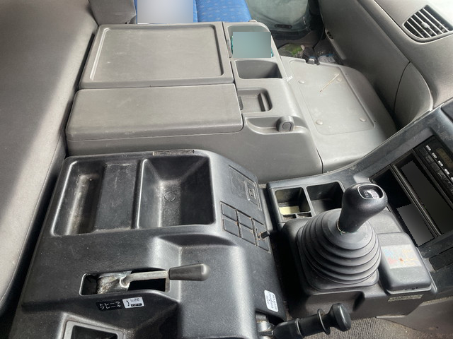 いすゞギガトレーラーヘッド（トラクターヘッド）大型（10t）[写真23]