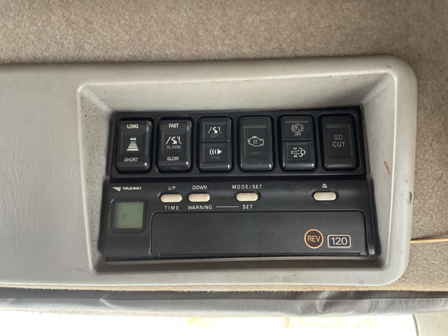 いすゞギガトレーラーヘッド（トラクターヘッド）大型（10t）[写真27]