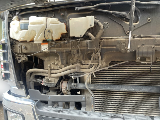 いすゞギガトレーラーヘッド（トラクターヘッド）大型（10t）[写真08]