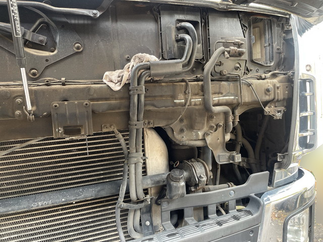 いすゞギガトレーラーヘッド（トラクターヘッド）大型（10t）[写真09]