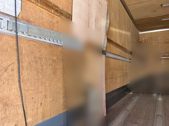 三菱ふそうファイターアルミバン中型（4t）[写真10]