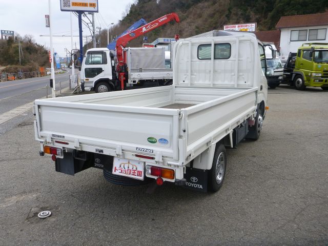 トヨタダイナ平ボディ小型（2t・3t）[写真02]