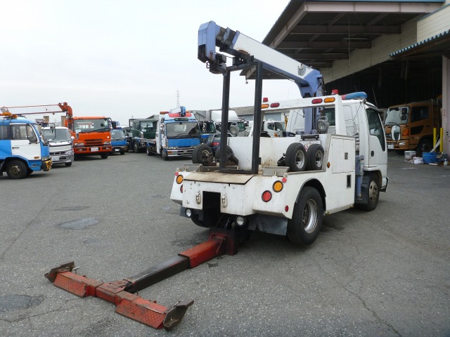 いすゞエルフレッカー車小型（2t・3t）[写真02]