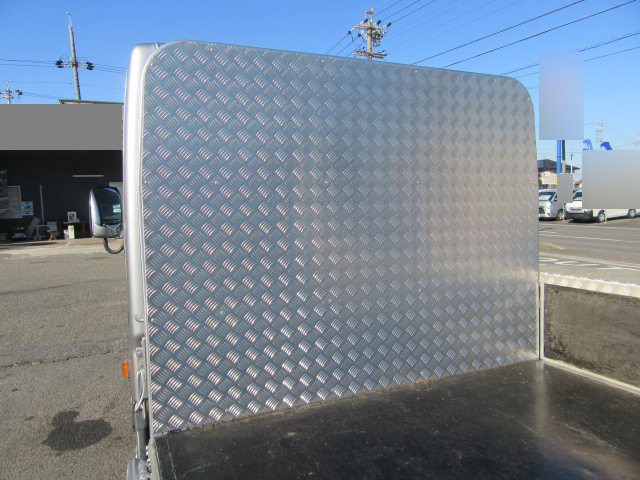 日産アトラス平ボディ小型（2t・3t）[写真13]