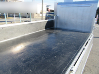 日産アトラス平ボディ小型（2t・3t）[写真14]