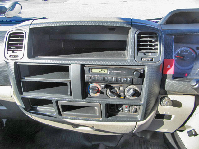 日産アトラス平ボディ小型（2t・3t）[写真25]