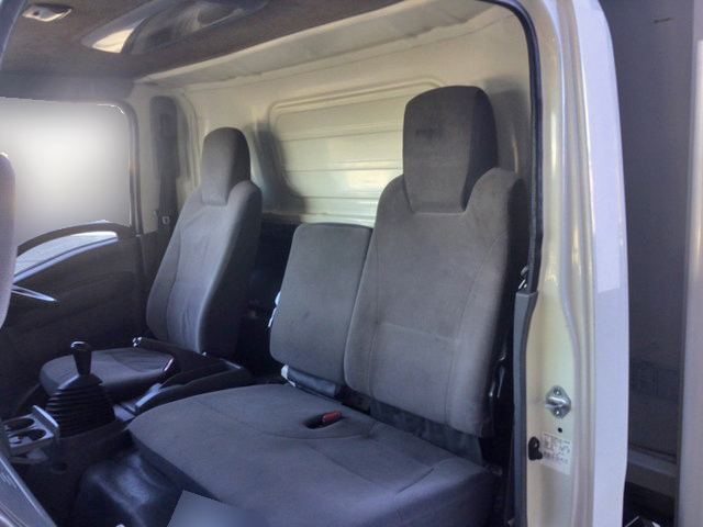 いすゞエルフアルミウイング小型（2t・3t）[写真29]