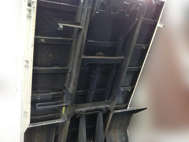 いすゞエルフローダーダンプ小型（2t・3t）[写真14]