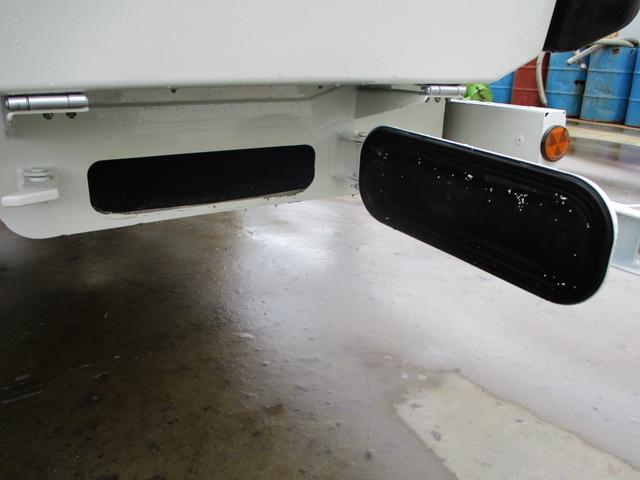 日野レンジャーパッカー車（塵芥車）中型（4t）[写真22]