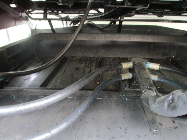 日野レンジャーパッカー車（塵芥車）中型（4t）[写真33]