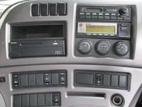 UDトラックスクオンバキュームカー大型（10t）[写真12]