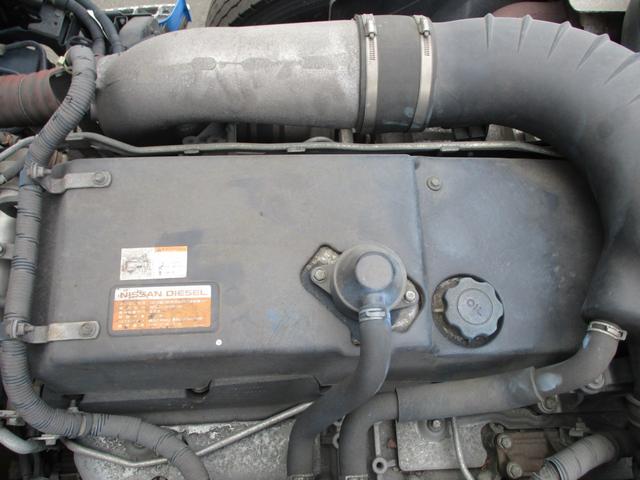 UDトラックスクオンバキュームカー大型（10t）[写真24]