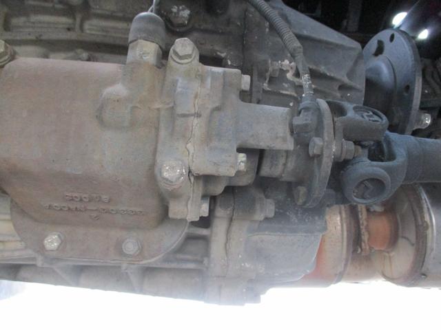 UDトラックスクオンバキュームカー大型（10t）[写真28]