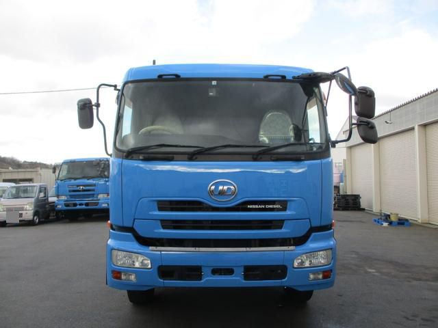 UDトラックスクオンバキュームカー大型（10t）[写真03]