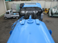 UDトラックスクオンバキュームカー大型（10t）[写真30]