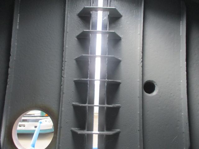 UDトラックスクオンバキュームカー大型（10t）[写真37]