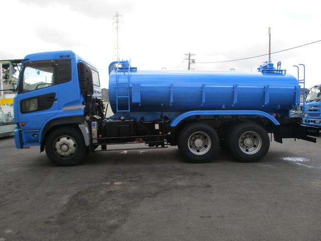 UDトラックスクオンバキュームカー大型（10t）[写真04]