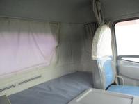 UDトラックスクオンバキュームカー大型（10t）[写真08]