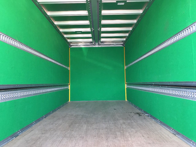 いすゞフォワードアルミウイング中型（4t）[写真12]