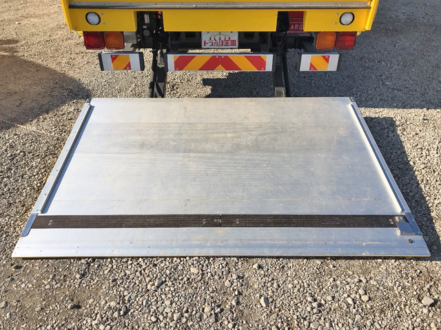 いすゞフォワードアルミウイング中型（4t）[写真19]