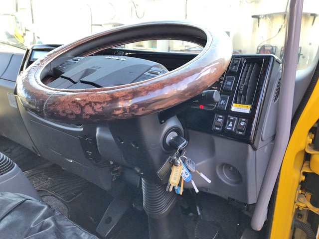 いすゞフォワードアルミウイング中型（4t）[写真34]