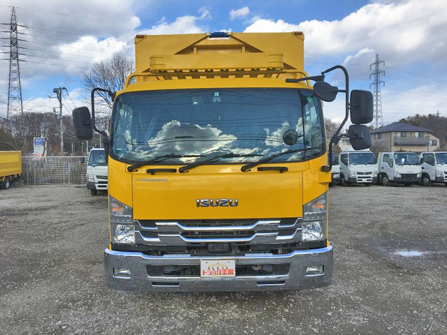 いすゞフォワードアルミウイング中型（4t）[写真08]