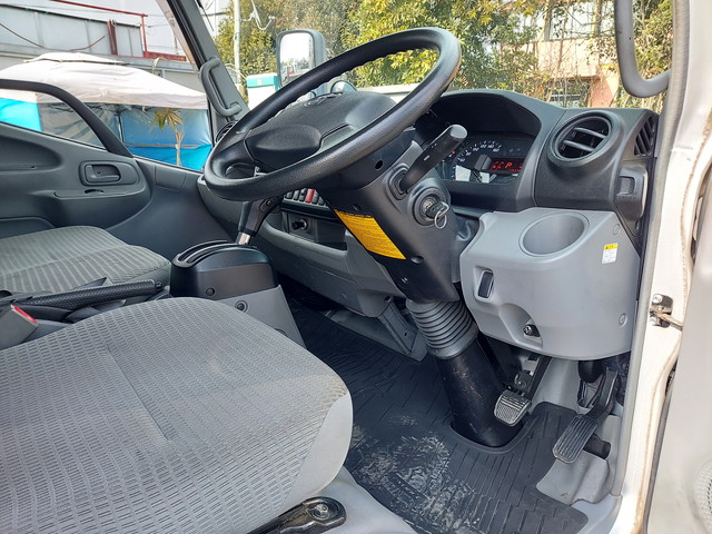 トヨタトヨエース幌車小型（2t・3t）[写真28]