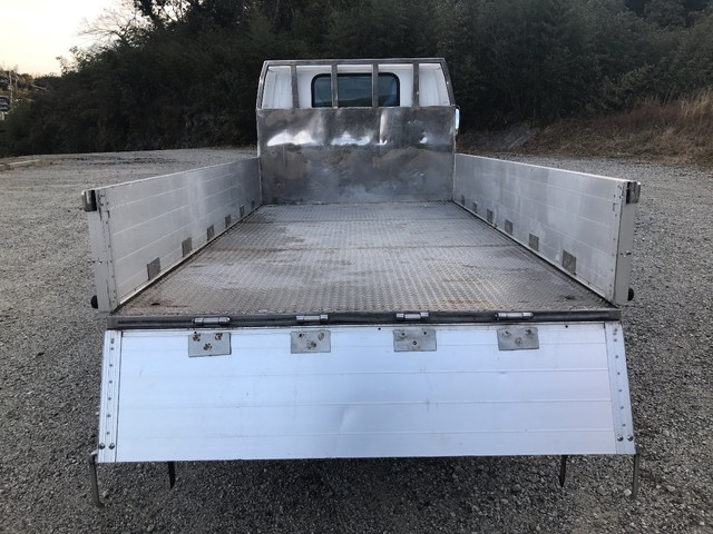 いすゞエルフアルミブロック小型（2t・3t）[写真10]