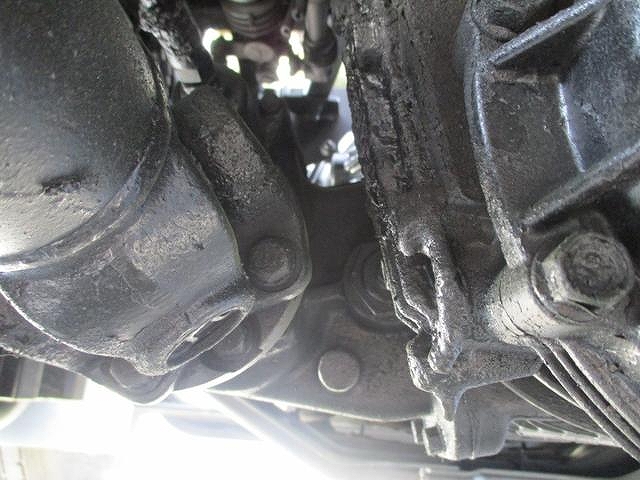 いすゞフォワード高圧洗浄車中型（4t）[写真29]