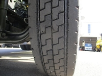 いすゞフォワード高圧洗浄車中型（4t）[写真30]